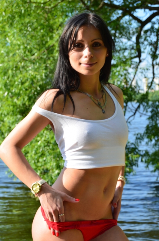 Альбина, 22 года, 1 размер груди